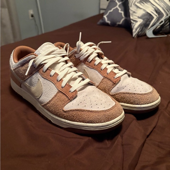 Nike Men's Tan and White Sneakers